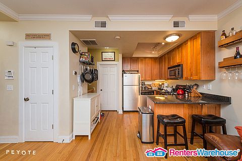 4th image of 2237 1/2 N Lincoln Ave APT 1A