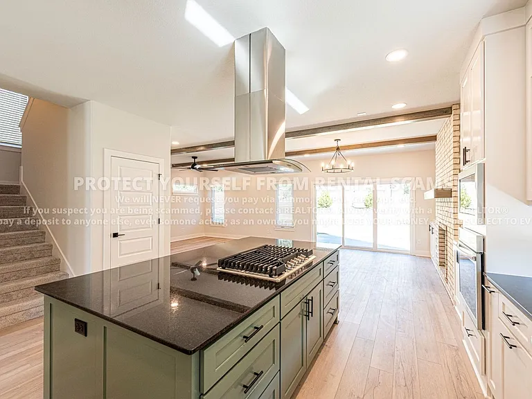 956 W Boone St — Photo 5