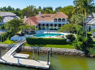 777 Kings Town Dr, Naples, FL 34102