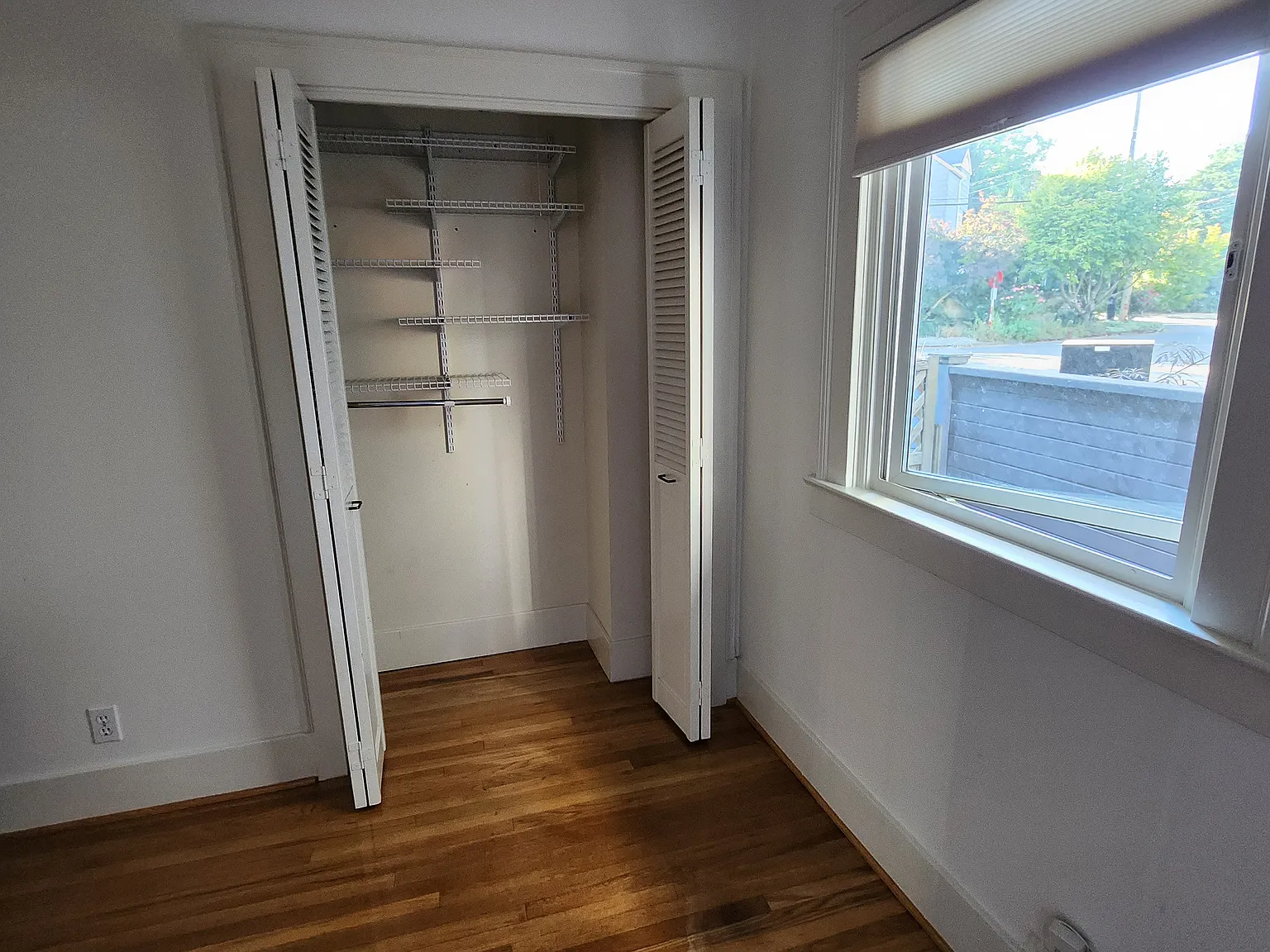 2 bed, 200 sqft, $980 — Photo 3