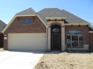 112 Tower Cir, Terrell, TX 75160