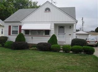 4353 W 224th St, Fairview Park, OH 44126