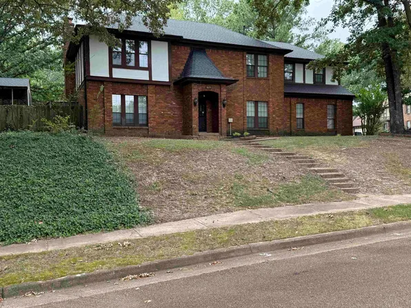 8699 Cherry Spring Dr, Cordova, TN 38016