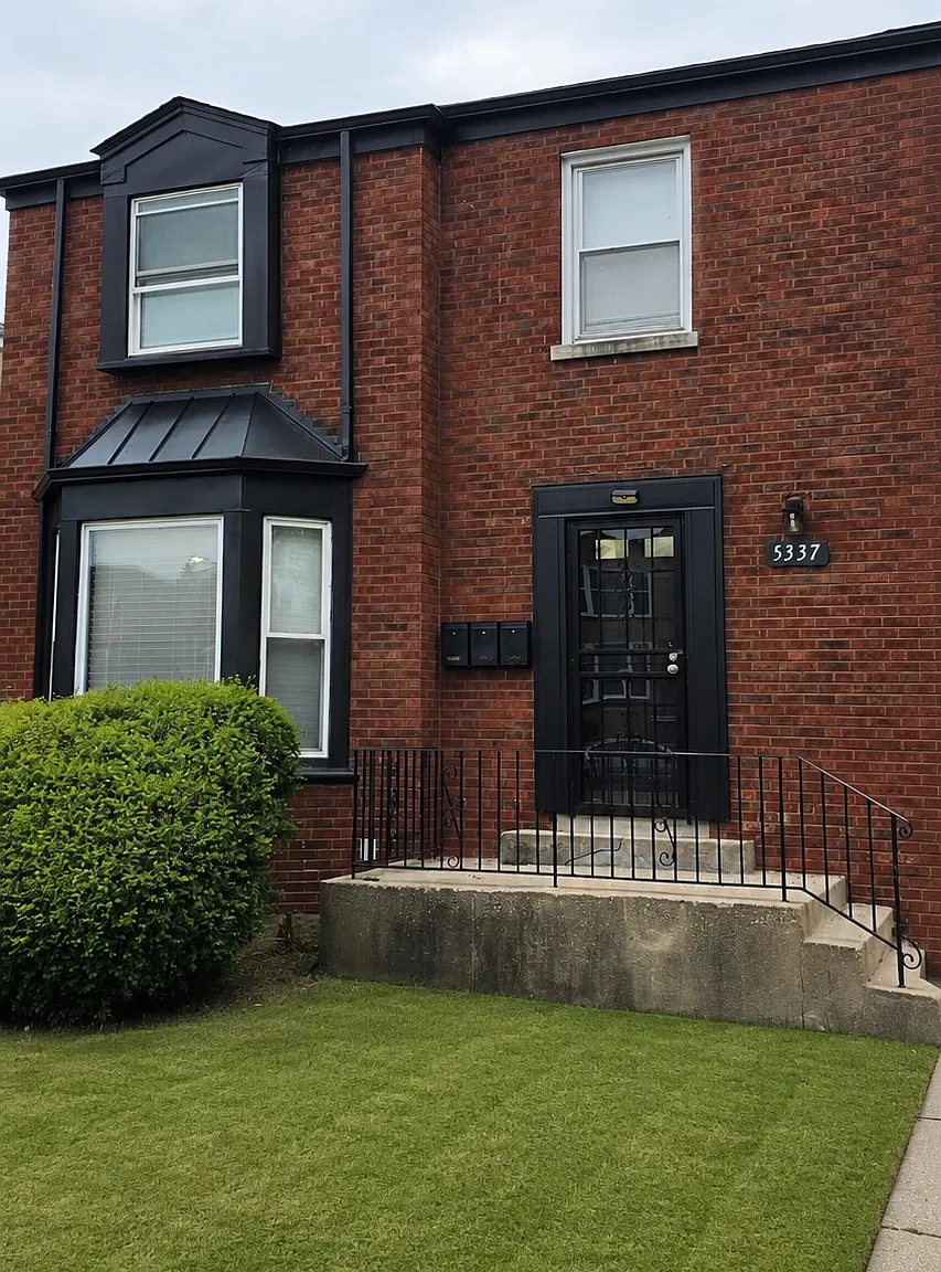 3 bed, 1000 sqft, $2,250 — Photo 1