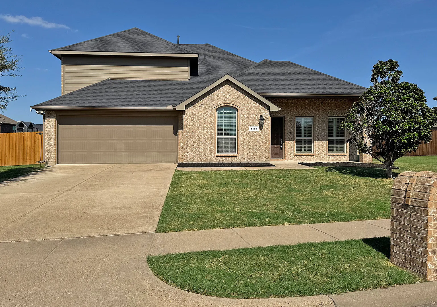 4 bed, 2752 sqft, $2,950 — Photo 1