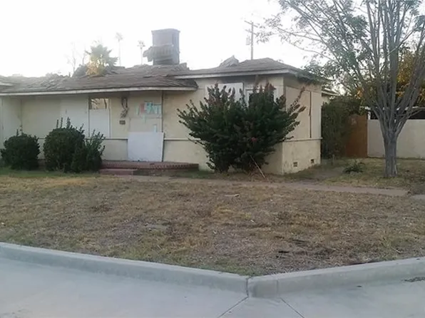 526 E Calhoun Pl, Hemet, CA 92543