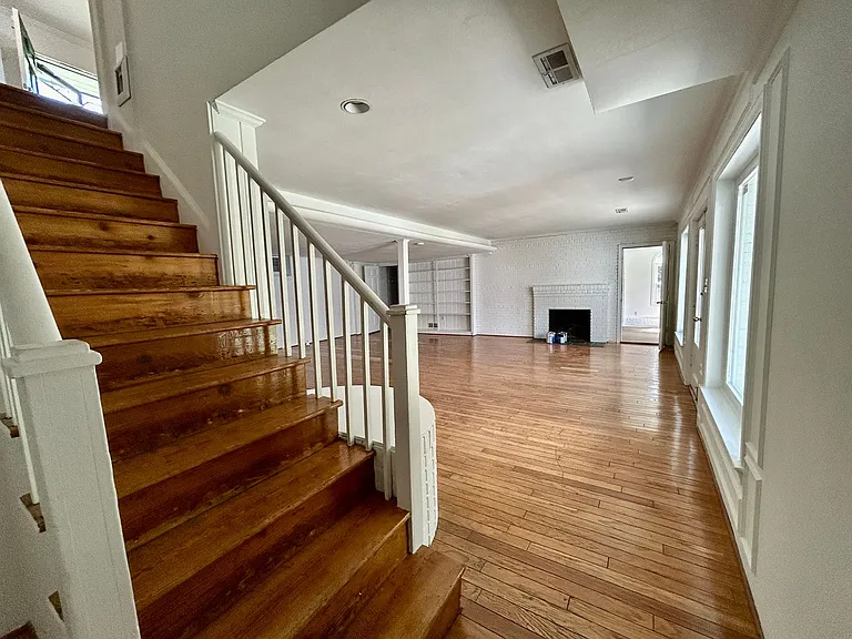 5100 Upton St NW — Photo 38