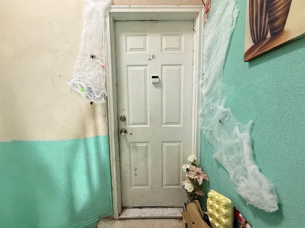 1309 Summit Avenue image 24 of 31