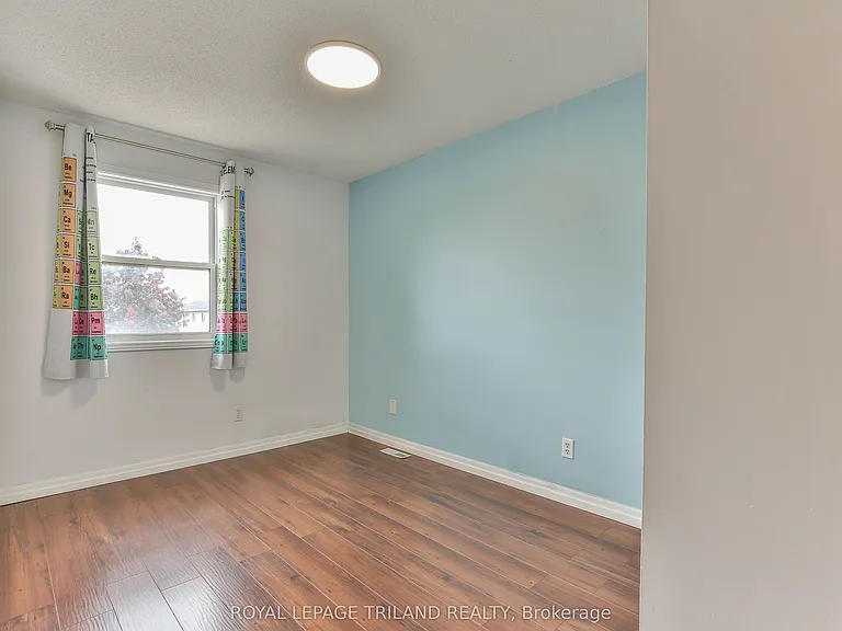 952 Thistledown Way — Photo 28