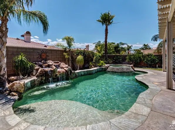 79851 N Parkway Esplanade, La Quinta, CA 92253