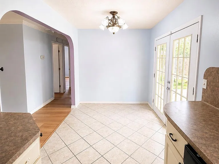 10415 Norton Dr — Photo 4