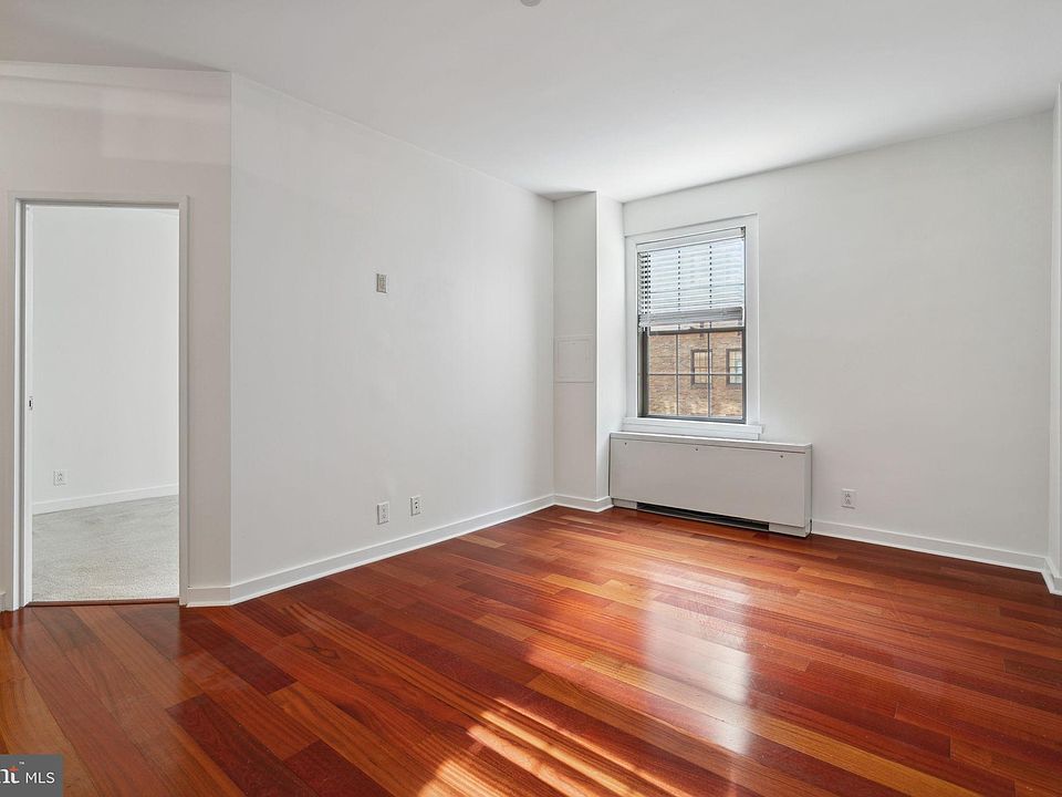 1st image of 219 S 18th St #1622