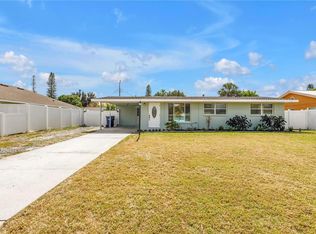 2112 Hopkins Dr W, Bradenton, FL 34207