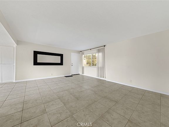 4th image of 806 E 4th Ave Unit 9