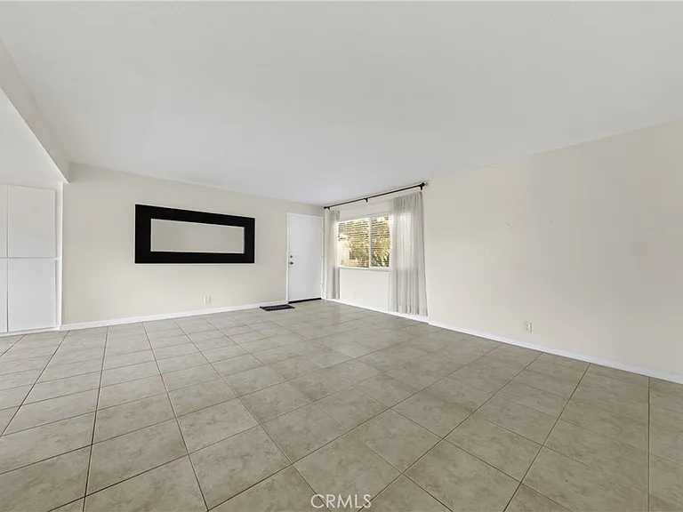 806 E 4th Ave #9 — Photo 4