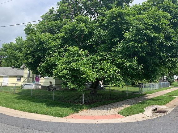 3rd image of 118 Westmont Ave