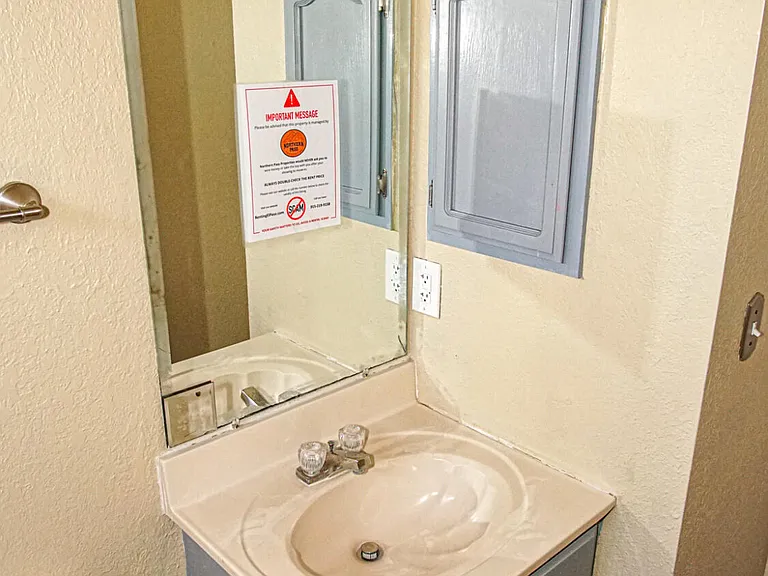 12107 Valley Quail Dr — Photo 18