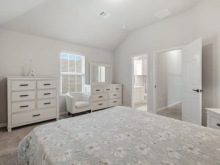 1216 Bayonet St — Photo 15
