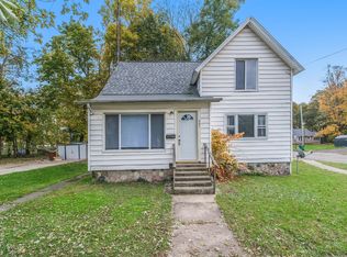 207 Wood St, Three Rivers, MI 49093