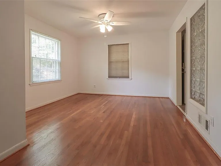 3197 Alberta Ln — Photo 4