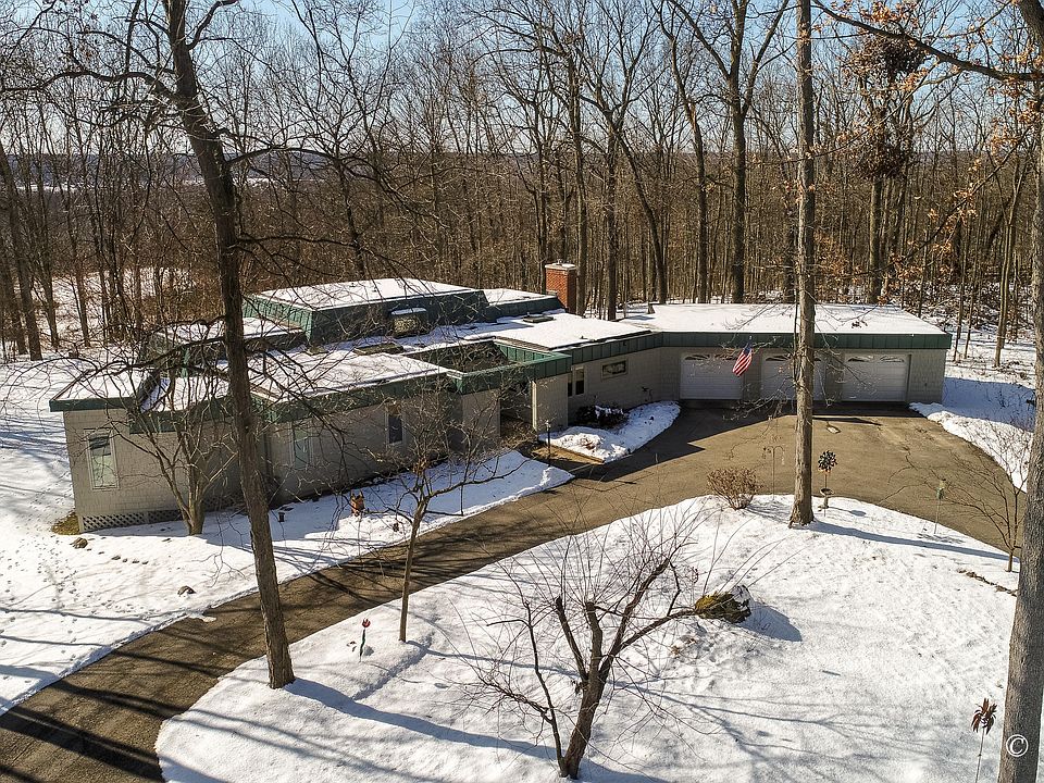 1st image of 635 Dogwood Ave NE