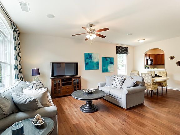 3rd image of 2104 Creek Bed Cir