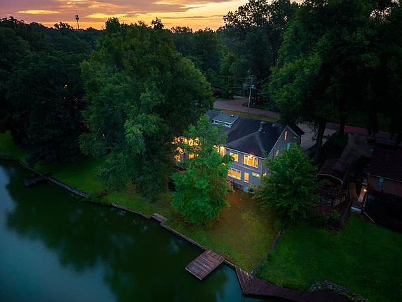 2nd image of 5798 Sunset Point Rd N