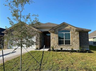 7715 Bogie Ln, Navasota, TX 77868