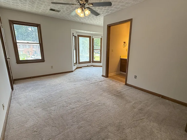 1112 Booth Ct SW — Photo 10