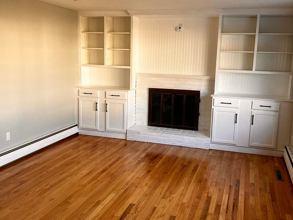 Front Sitting Room w/ Fireplace