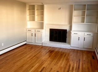 188 Ridgewood Dr, Groton, CT 06355