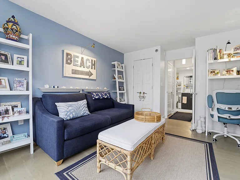 2020 Walnut St #14CD — Photo 23