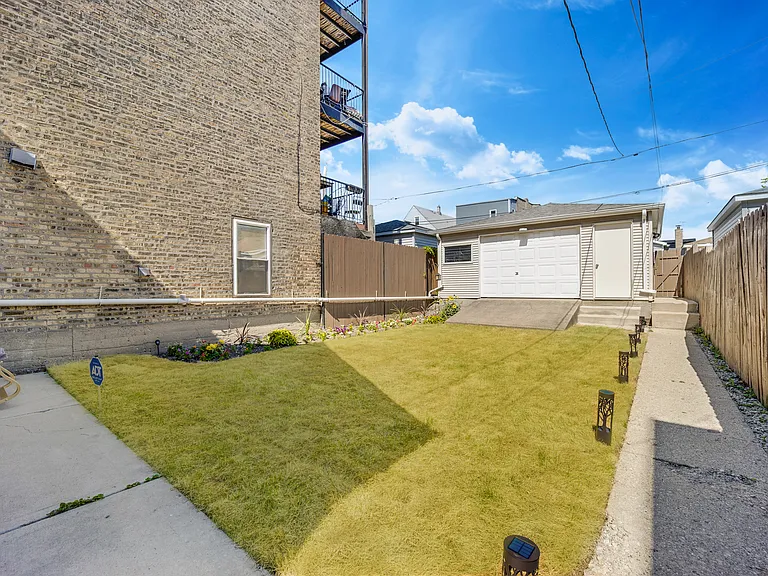 1933 N Monticello Ave #1 — Photo 17