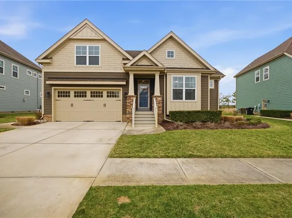 165 Tranquility Trce, Chesapeake, VA 23320