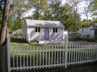 2 Hatchery Ln, Wareham, MA 02571