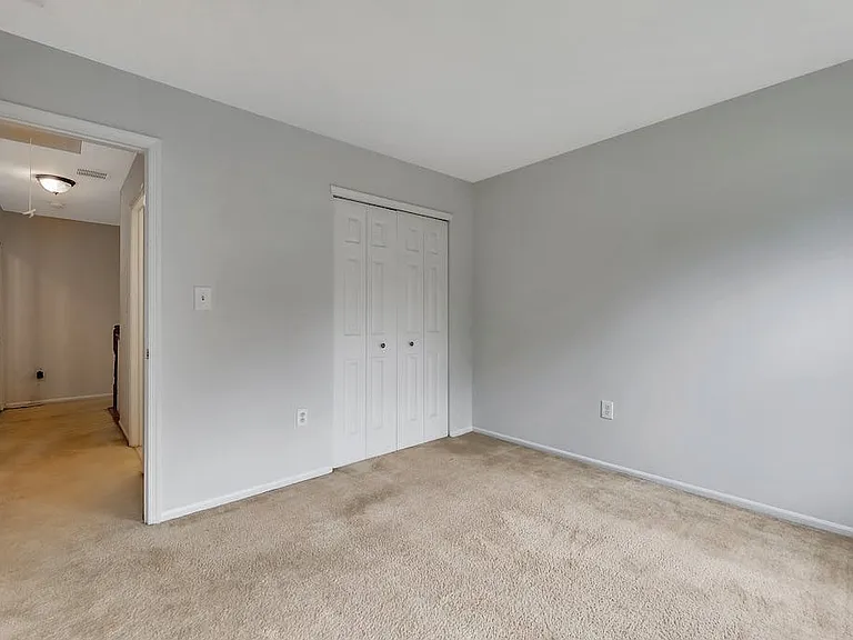 1015 Cumberland Ct — Photo 17