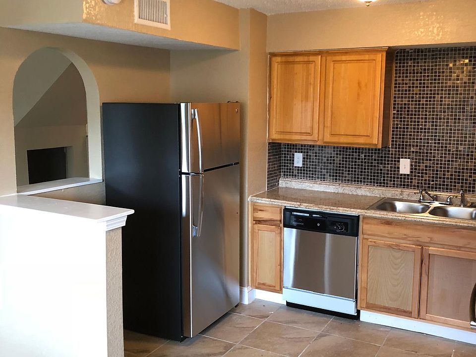 1st image of 11833 Fleming Dr Unit B