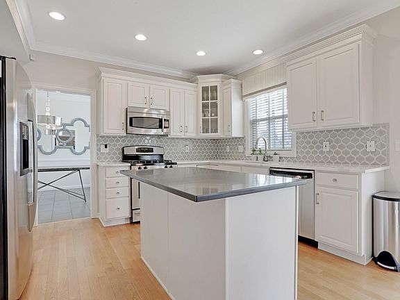 3rd image of 5317 Anacala Ct