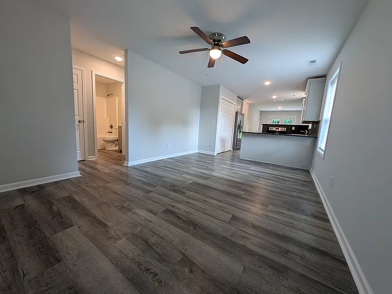 421 W 3rd St — Photo 11