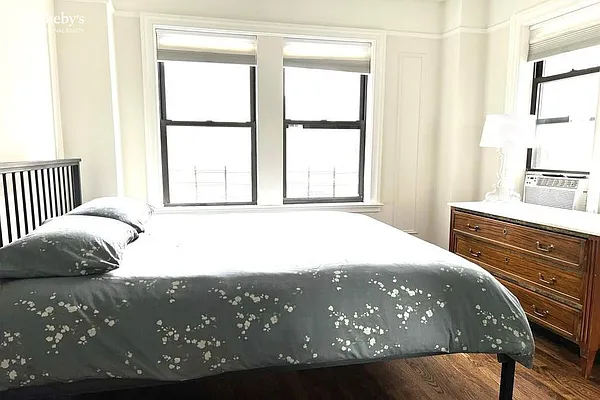 Rented by Sotheby's International Realty | media 25