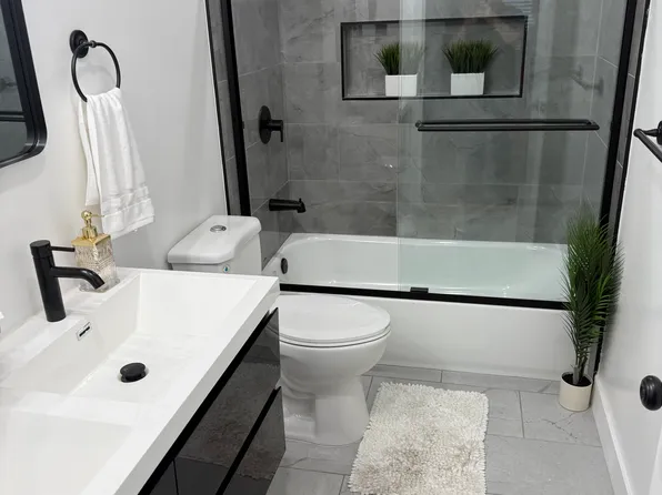 11113 S Budlong Ave, Los Angeles, CA 90044