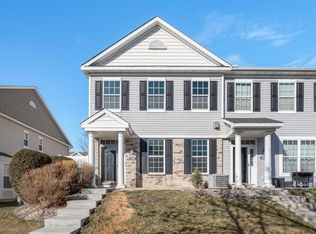 1988 Clover Ridge Dr, Chaska, MN 55318