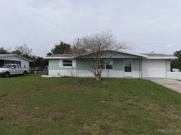 54 S Washington St, Beverly Hills, FL 34465