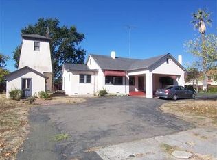 18 E Fulton Rd, Santa Rosa, CA 95403