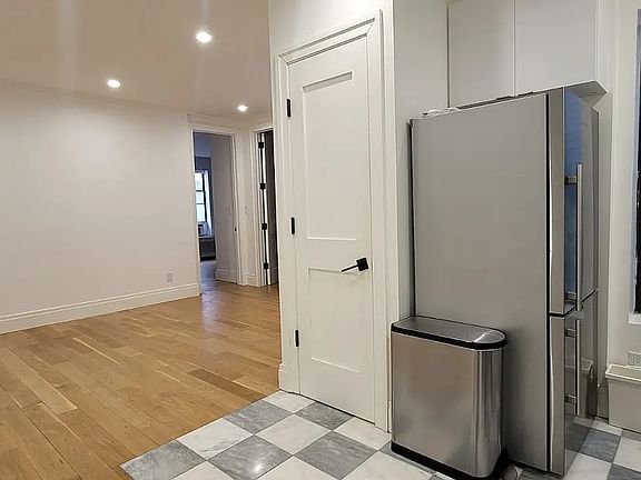 3rd image of 251 Pacific St APT 20