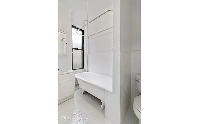 Rented by Douglas Elliman | media 31