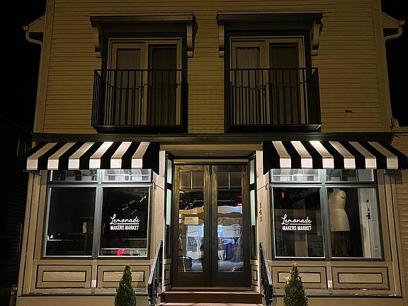 2nd image of 141 E Rhine St