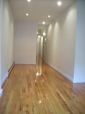 Rented by Perry Associates NYC Inc | media 15