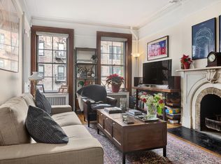 73 Perry St APT 3R, New York, NY 10014
