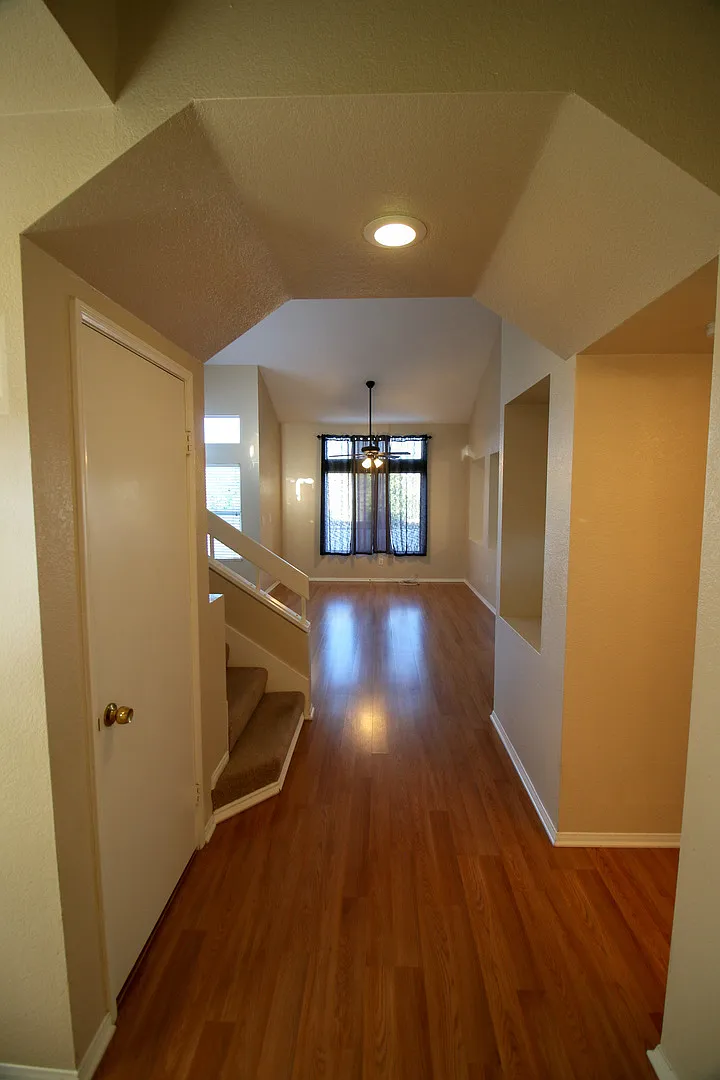 Welcome home to this gorgeous 3-bedroom, 2.5-bath home located in the highly desirable Riverwalk ... — Photo 2